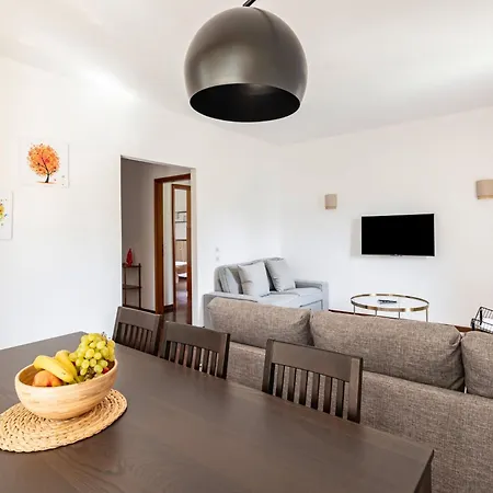 Apartment Guesthost - Near Cathedral