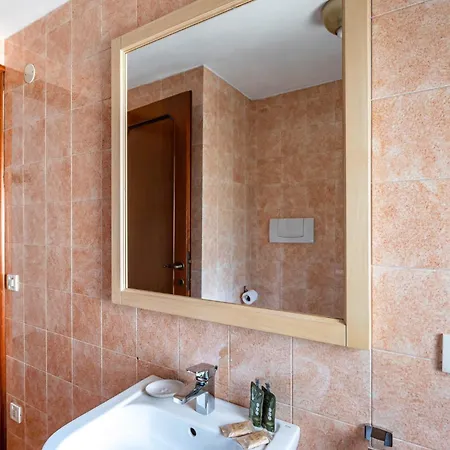 Lägenhet Guesthost - Near Cathedral