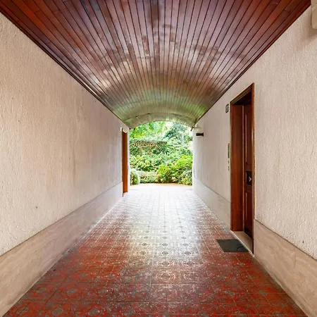 Guesthost - Near Cathedral Lägenhet *