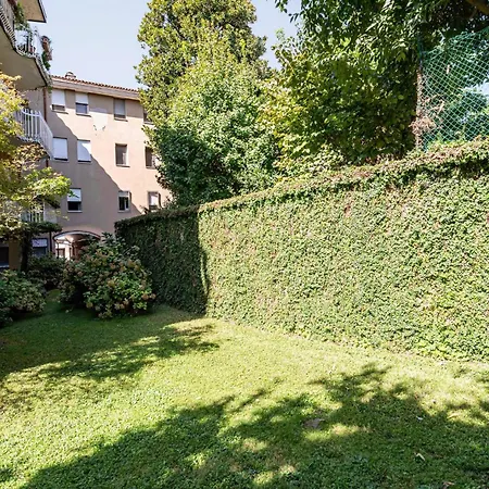 Guesthost - Near Cathedral *