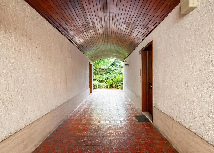 Guesthost - Near Cathedral Appartamento *