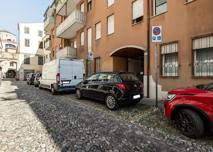 Appartamento Guesthost - Near Cathedral *